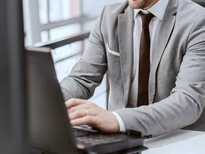 Reflekterende skilt er upåfallende, nattreise-talisman