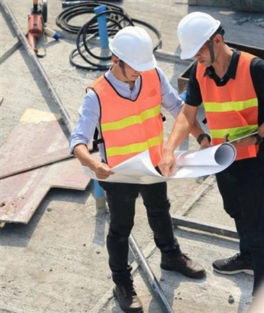 Ta deg til å forstå introduksjonen og bruken av reflekterende klut